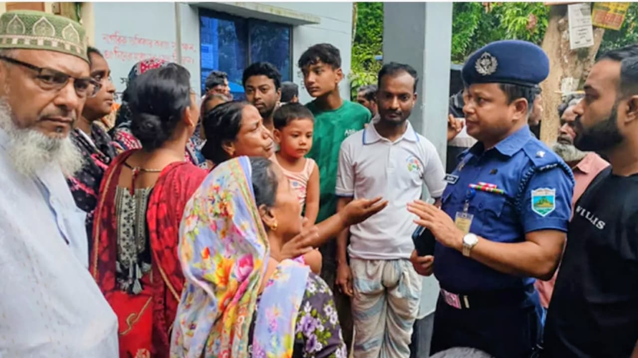 বগুড়ায় চোর সন্দেহে যুবককে পিটিয়ে হত্যার অভিযোগ